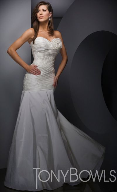 Drop Waist Wedding Gowns on Bowls Whites Pleated Drop Waist Destination Wedding Dress 210w53 Image