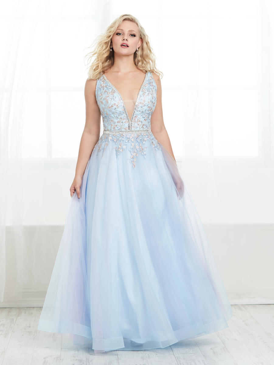 plus size tulle gown