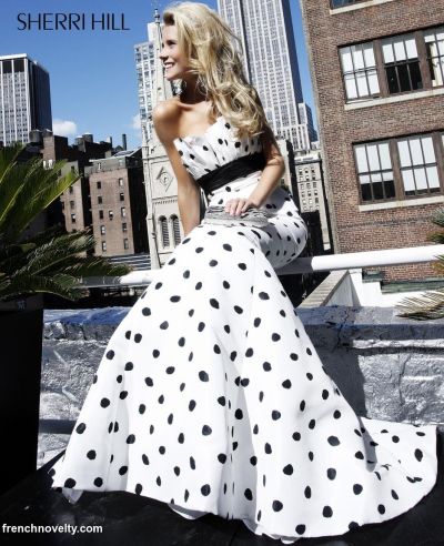 black-white-polka-dot-blouse-white-trumpet-flare-pencil-skirt-work-wear-office-classic-style-fashion-blog-mary-orton-memorandum-5  - MEMORANDUM